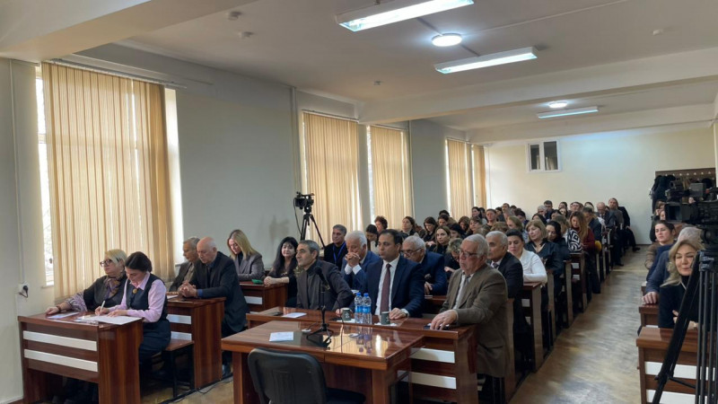 BDU-da Beynəlxalq Ana Dili Gününə həsr olunmuş elmi sessiya keçirilib