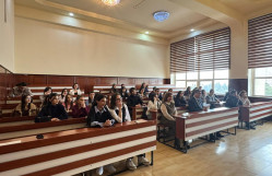 Fizika fakültəsi Tələbə Elmi Cəmiyyətinin elmi seminarı keçirilib