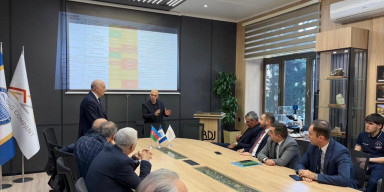 Bakı Dövlət Universitetinin Geologiya fakültəsinin təşkilatçılığı ilə “Şəhərsalma və Memarlıq İli” çərçivəsində “Geoparklar: geoloji irsin qorunması və davamlı inkişaf” mövzusunda elmi-praktiki təlim keçirilib.