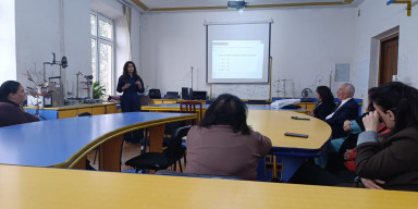 Optika və molekulyar fizika kafedrasının elmi seminarı keçirilib