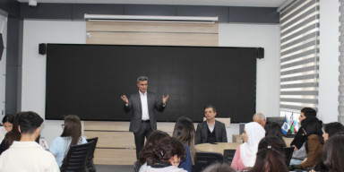 “ARB24”ün direktoru BDU tələbələrinə ustad dərsi keçib