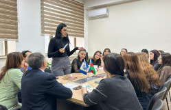 FAKÜLTƏDƏ “ELM GÜNÜ”NƏ HƏSR OLUNMUŞ DEBAT