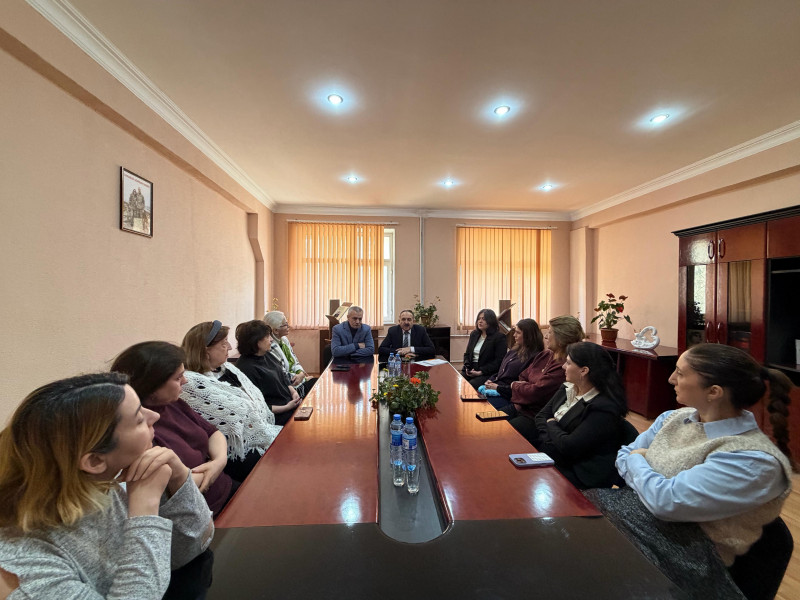 “ELM GÜNÜ”NƏ HƏSR OLUNMUŞ MÜZAKİRƏ