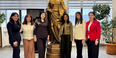 Səmərqənd Dövlət Xarici Dillər İnstitutunun nümayəndə heyəti Bakı Dövlət Universitetinin (BDU) Şərqşünaslıq fakültəsində olub