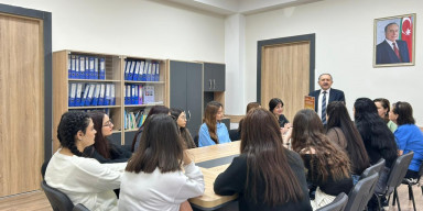 BDU-da elmi ədəbiyyatın redaktəsinə dair debat