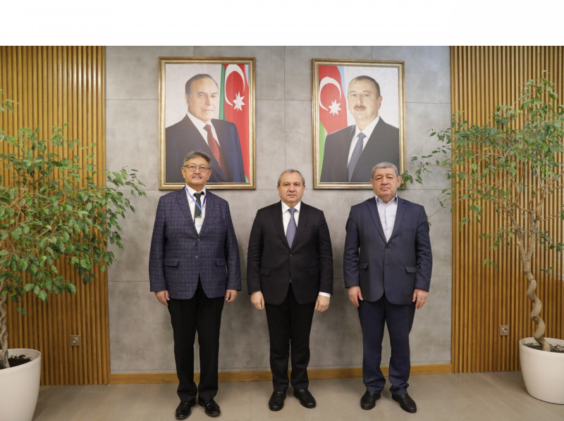 BDU-da Beynəlxalq Qazax Dili Akademiyasının və Beynəlxalq Türkologiya Mərkəzinin prezidenti ilə görüş