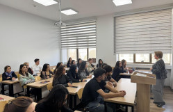 Professor Qərənfil Dünyaminqızının açıq dərsi keçirilib