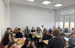 Professor Qərənfil Dünyaminqızının açıq dərsi keçirilib