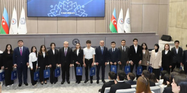 BDU-nun 10 tələbəsinə “Həmkarlar İttifaqı təqaüdü” verilib