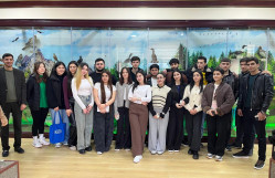 BDU tələbələri Təkamül muzeyində