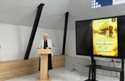 Orta Şərq dilləri və ədəbiyyatı kafedrasının dosenti Əsmətxanım Məmmədovanın 85 illik yubileyinə həsr olunmuş “Şərq qadınının uğur yolu” adlı tədbir keçirilib