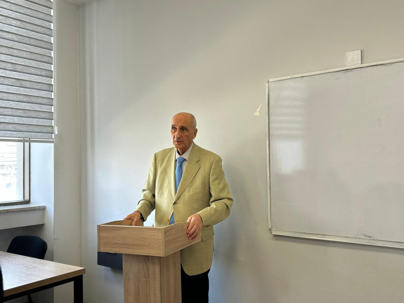 100 İllik Qurultay işığında Türkologiyanın İnkişaf yolları”