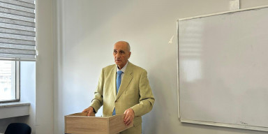 100 İllik Qurultay işığında Türkologiyanın İnkişaf yolları”