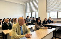 100 İllik Qurultay işığında Türkologiyanın İnkişaf yolları”