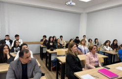 “Altmışıncılar publisistikasının xüsusiyyətləri” mövzusunda ustad dərsi