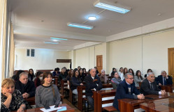 BDU-da müasir Azərbaycan-ingilis ədəbi əlaqələri müzakirə olunub