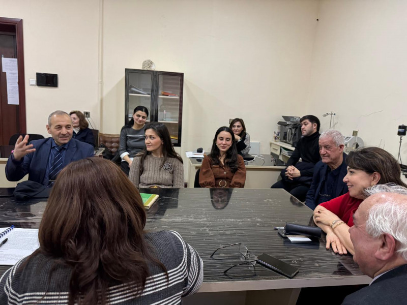 Elm Gününə həsr olunmuş dəyirmi masa keçirilib