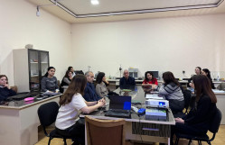 Elm Gününə həsr olunmuş dəyirmi masa keçirilib