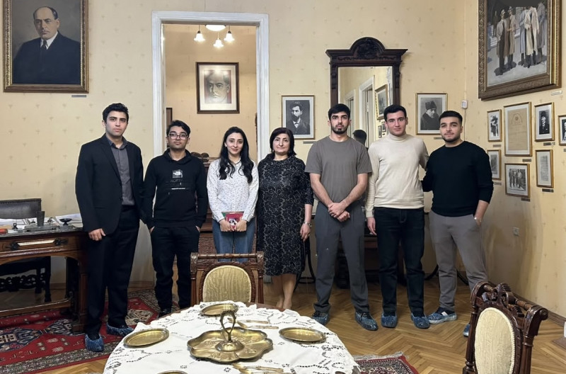 Tarix fakültəsinin tələbələri Nəriman Nərimanovun xatirə muzeyini və Səməd Vurğunun ev-muzeyini ziyarət ediblər