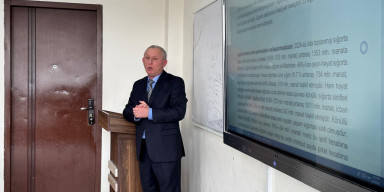 Maliyyə Nazirliyinin sektor müdiri BDU tələbələrinə ustad dərsi keçib