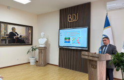 AMEA-nın müxbir üzvü Məhəmməd Babanlı ustad dərsi keçirib