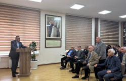 AMEA-nın müxbir üzvü Məhəmməd Babanlı ustad dərsi keçirib