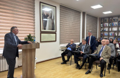 AMEA-nın müxbir üzvü Məhəmməd Babanlı ustad dərsi keçirib