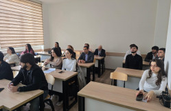 “1990-cı illərdə Azərbaycanda çap olunan qəzetlər” mövzusunda açıq dərs