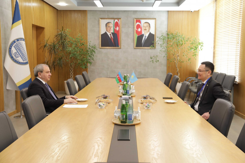 Böyük Britaniyanın Koventri Universitetinin Qazaxıstan filialının prezidenti BDU-da