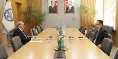 Böyük Britaniyanın Koventri Universitetinin Qazaxıstan filialının prezidenti BDU-da