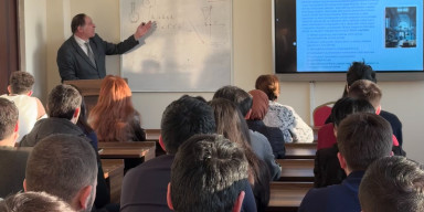 TARİX FAKÜLTƏSİNDƏ ELMİ SEMİNAR: "TARİX ELMİNDƏ RİYAZİ METODLARDAN İSTİFADƏNİN ELMİ XÜSUSİYYƏTLƏRİ VƏ ƏHƏMİYYƏTİ"