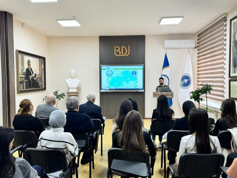 Fiziki və kolloid kimya kafedrasının magistrantının elmi seminarı keçirildi