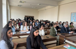 BDU-da “44 günlük Vətən müharibəsi Böyük Britaniya mətbuatında” mövzusunda elmi seminar