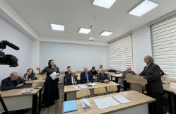 Doktorant Səbinə İzzətlinin dissertasiya işinin ilkin müzakirəsi keçirilib