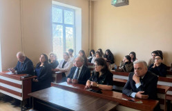 “Elm günü”nə həsr edilmiş növbəti elmi seminar keçirilib