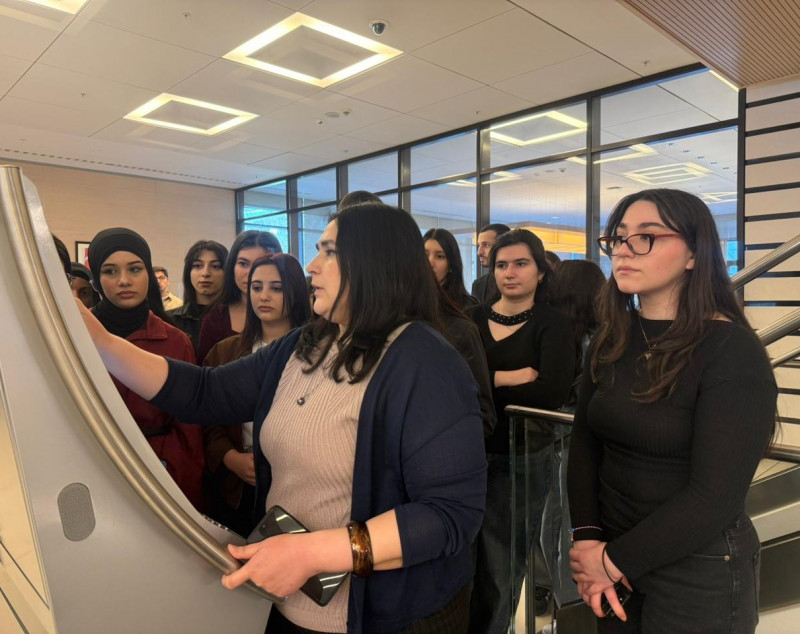 TƏLƏBƏLƏRİMİZ ADA UNİVERSİTETİNDƏ