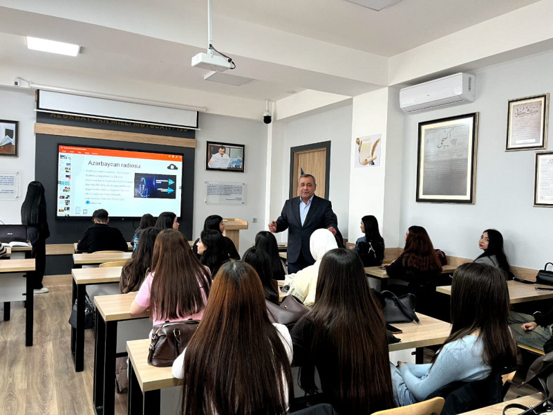 "Radio evi və onun texniki avadanlığı" mövzusunda açıq dərs