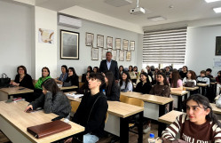 "Radio evi və onun texniki avadanlığı" mövzusunda açıq dərs