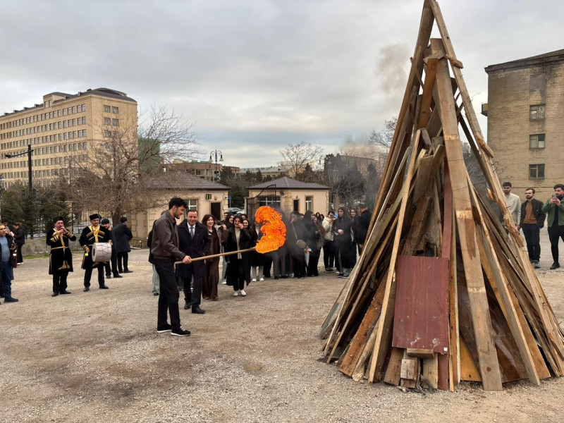 BDU-nun “Tələbə evi”ndə İlaxır çərşənbə