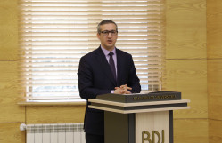 BDU-da Ulu Öndər Heydər Əliyevin milli təhlükəsizlik strategiyasına dair görüş