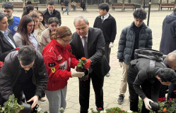BDU-da "Şəhərsalma və Memarlıq İli" nə həsr olunmuş çiçəkəkmə aksiyası