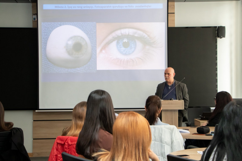"Fotoaparatın quruluşu və foto avadanlıqlar" mövzusunda açıq dərs