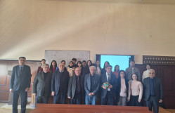 BDU-da elmi seminar: “Kristallar, kvazikristallar və fonsuz naxışlar”