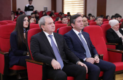 Xarici işlər nazirinin müavini Yalçın Rəfiyev BDU tələbələri ilə görüşüb