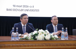 Xarici işlər nazirinin müavini Yalçın Rəfiyev BDU tələbələri ilə görüşüb