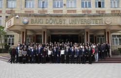 Xarici işlər nazirinin müavini Yalçın Rəfiyev BDU tələbələri ilə görüşüb