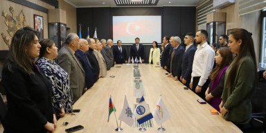 BAKI DÖVLƏT UNİVERSİTETİNİN GEOLOGİYA FAKÜLTƏSİNİN VƏ YAP YASAMAL RAYON TƏŞKİLATININ BİRGƏ TƏŞKİLATÇILIĞI İLƏ 27 MART - ELM GÜNÜNƏ HƏSR OLUNMUŞ “ELM VƏ TƏHSİL: MÜASİR ÇAĞIRIŞLAR” MÖVZUSUNDA GENİŞ TƏRKİBLİ MAARİFLƏNDİRİCİ TƏDBİR TƏŞKİL OLUNUB.