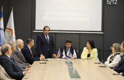 BAKI DÖVLƏT UNİVERSİTETİNİN GEOLOGİYA FAKÜLTƏSİNİN VƏ YAP YASAMAL RAYON TƏŞKİLATININ BİRGƏ TƏŞKİLATÇILIĞI İLƏ 27 MART - ELM GÜNÜNƏ HƏSR OLUNMUŞ “ELM VƏ TƏHSİL: MÜASİR ÇAĞIRIŞLAR” MÖVZUSUNDA GENİŞ TƏRKİBLİ MAARİFLƏNDİRİCİ TƏDBİR TƏŞKİL OLUNUB.