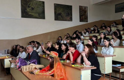 8 Mart münasibətilə “Zərifliyin gücü” adlı bayram tədbiri keçirilib