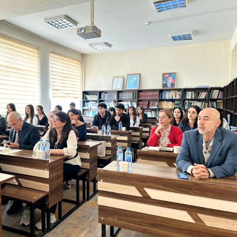 Tarix fakültəsində “Tarixi kontekstdə elm və bilik istehsalının funksiyaları” mövzusunda elmi seminar keçirilib